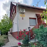 Appartement Erika Apartmanhazak *