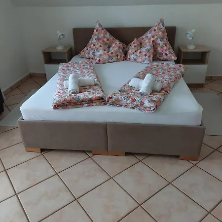 Erika Apartmanhazak Apartament Hévíz