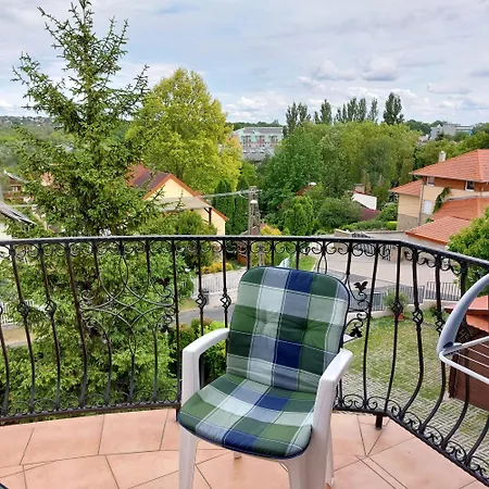 Erika Apartmanhazak