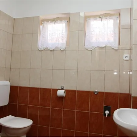 Apartment Erika Apartmanhazak *