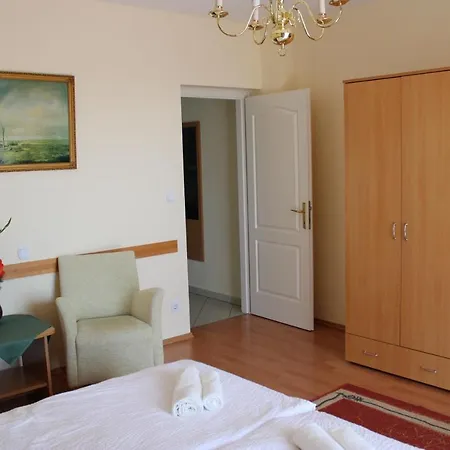 Erika Apartmanhazak Apartament Hévíz