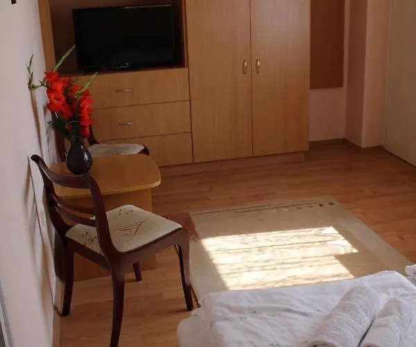 Erika Apartmanhazak * Хевиз