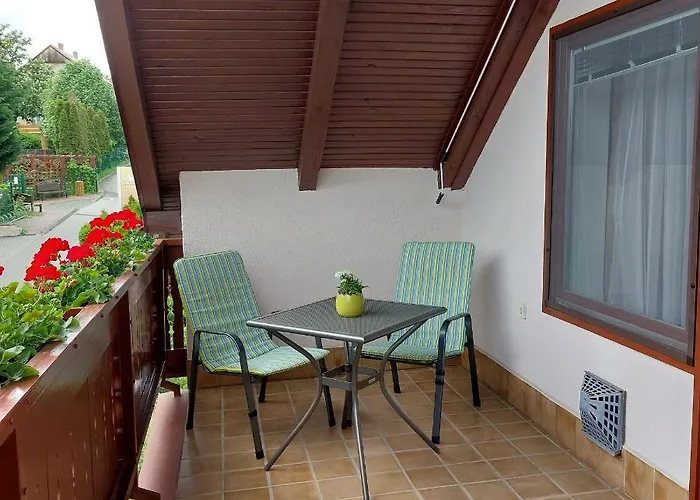 Erika Apartmanhazak Апартаменты Хевиз