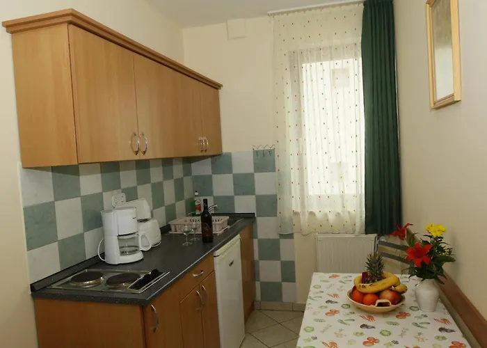 Erika Apartmanhazak Апартаменты *