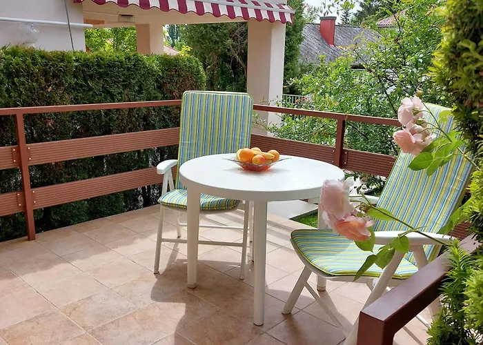 Erika Apartmanhazak Апартаменты *