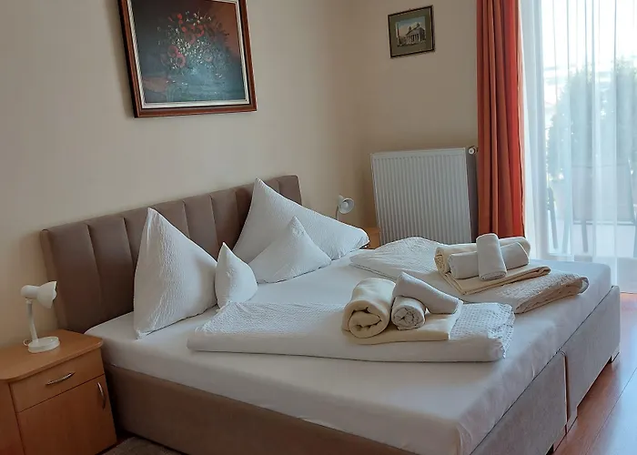 Erika Apartmanhazak *