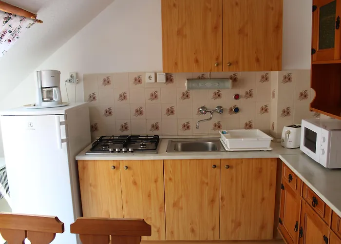 Erika Apartmanhazak Апартаменты Хевиз