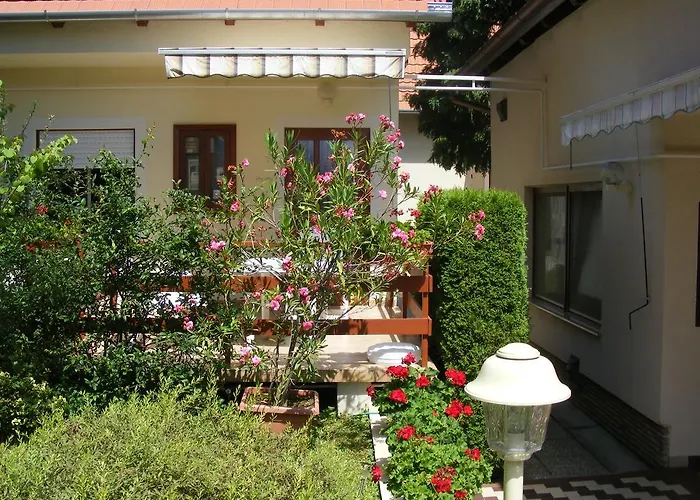 Erika Apartmanhazak