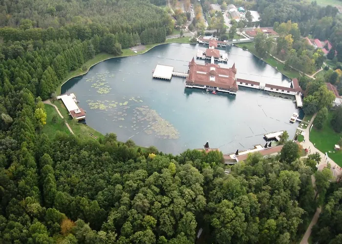 Erika Apartmanhazak * Хевиз