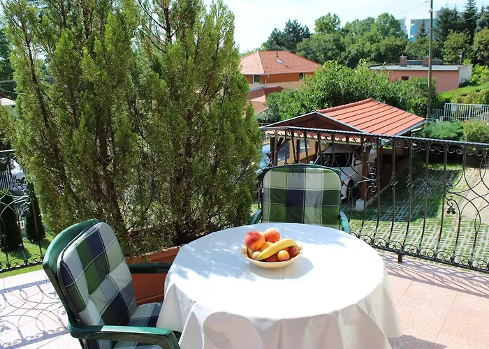 Erika Apartmanhazak Апартаменты *